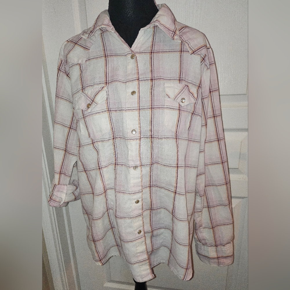 Wrangler Purple and White Plaid Button-Down Shirt With Pearl Snaps